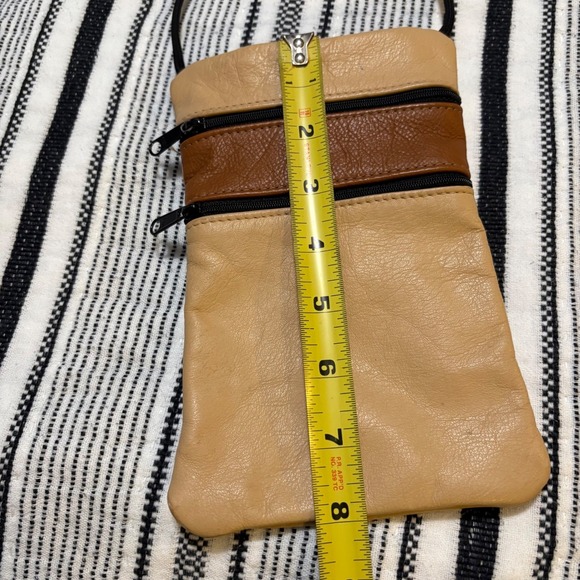 Leather Crossbody Phone Bag Small Tan Brown Zipper Shoulder Purse - Picture 8 of 9